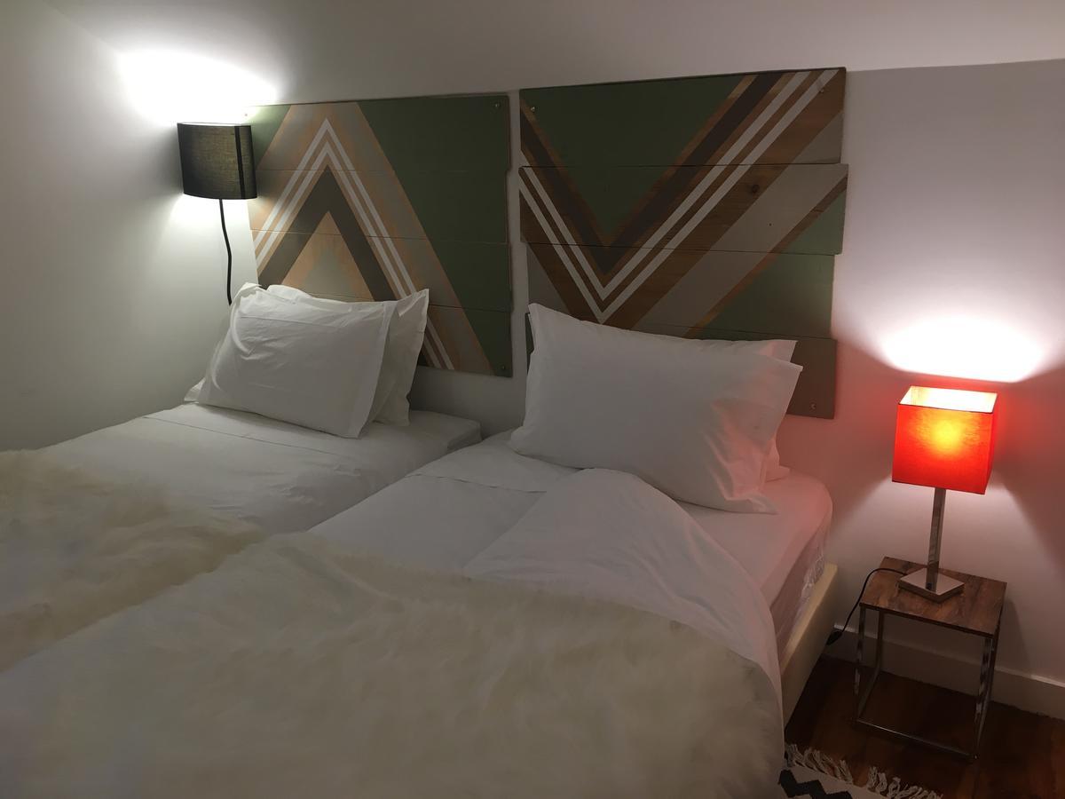 Lucky'S Guesthouse São João do Estoril Bagian luar foto