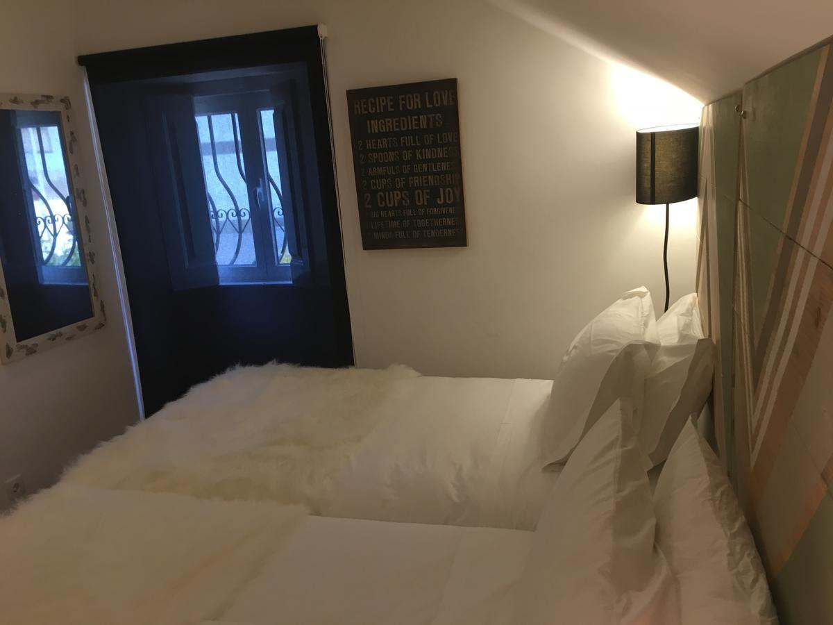 Lucky'S Guesthouse São João do Estoril Bagian luar foto
